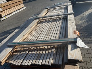 Ca. 14x Douglas Design- Triple- Deens Profiel, 22x142mm, lengte 300cm